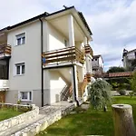 Apartment Bright In Umag