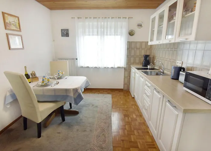 Bright In Apartman *