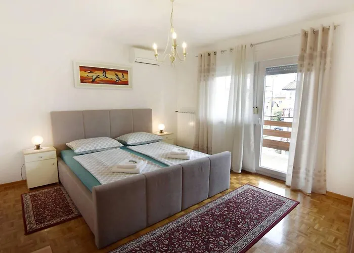 Bright In Apartman *